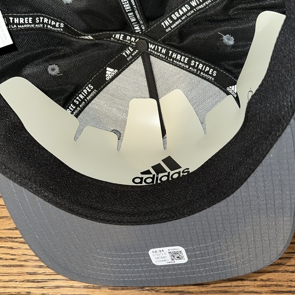 Adidas SnapBack Hat - Picture 6 of 6
